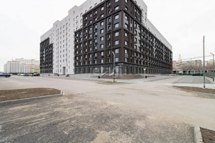 3-комн квартира Новгородская, 14