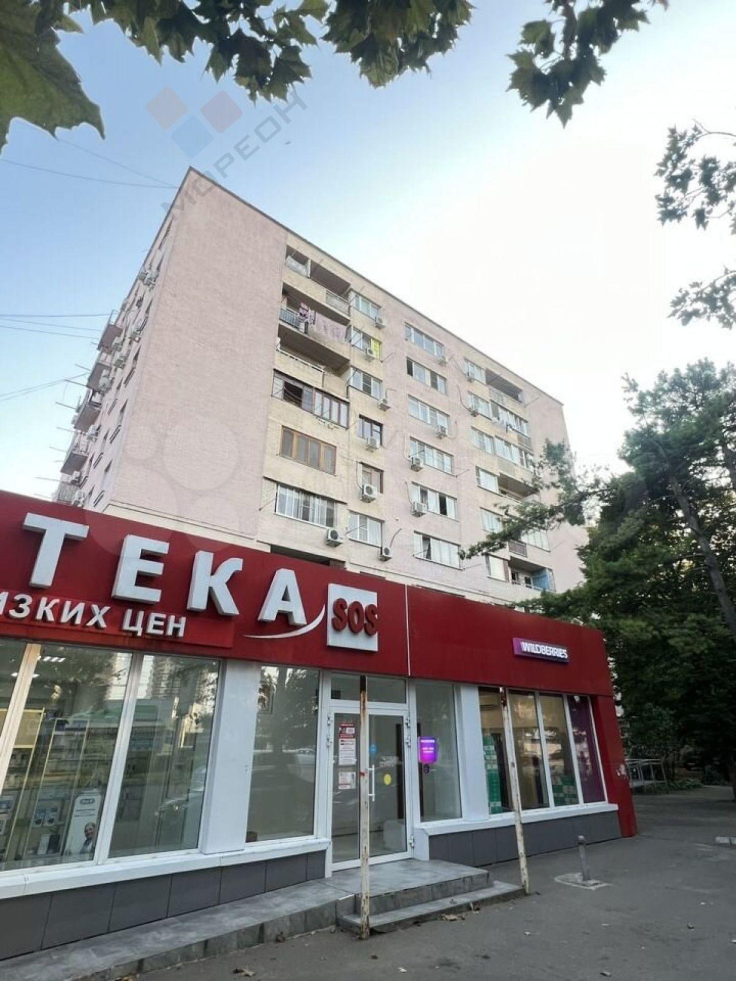 Купить квартиру за 10 000 000 рублей на Селезнёва ул, 176