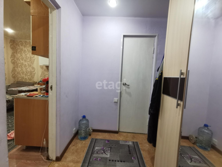 Комната Республики, 229