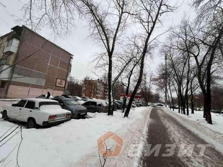 Торговое помещение Советской Армии улица, 167