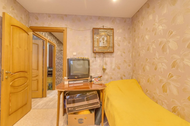 4-комн квартира улица Солодунова, 49а