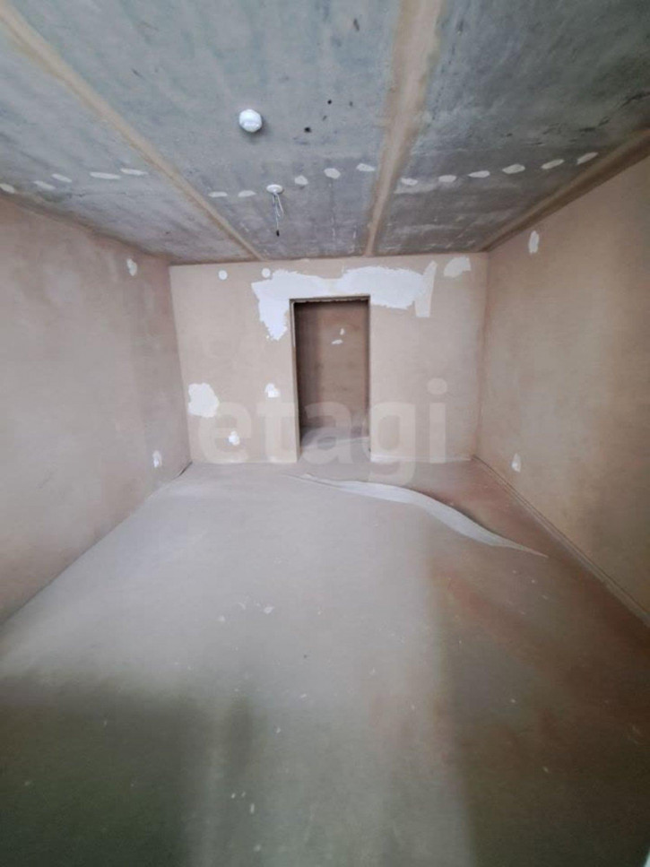 2-комн квартира улица Лётчика Каберова, 7