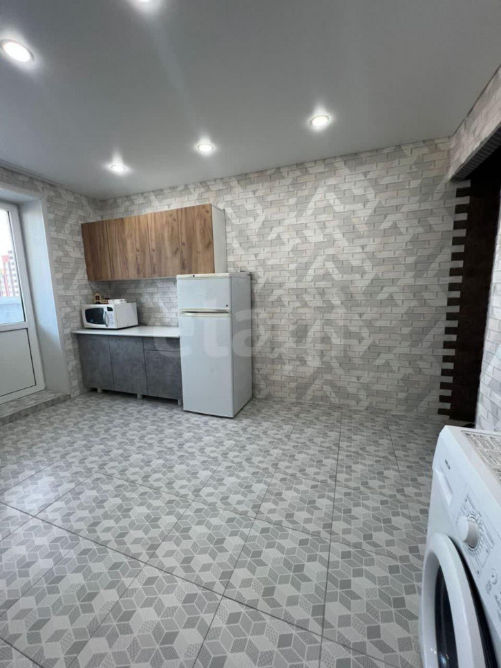 2-комн квартира улица Гагарина, 82а