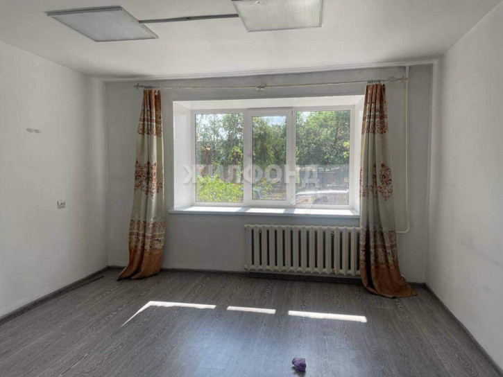 3-комн квартира Крылова улица, д.1а