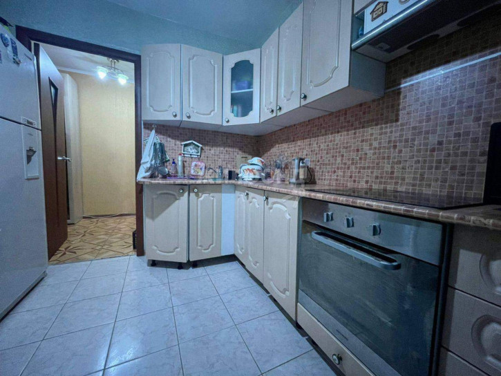 3-комн квартира Ленинградская улица, д.33