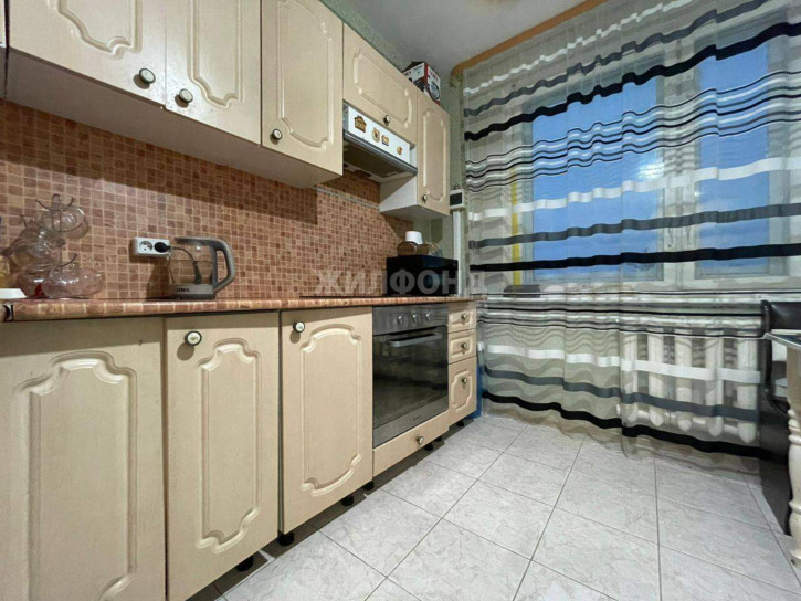 3-комн квартира Ленинградская улица, д.33