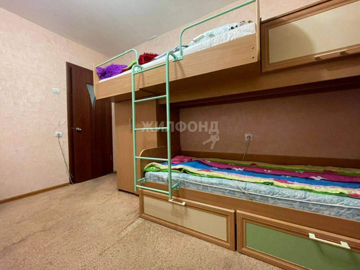 3-комн квартира Ленинградская улица, д.33
