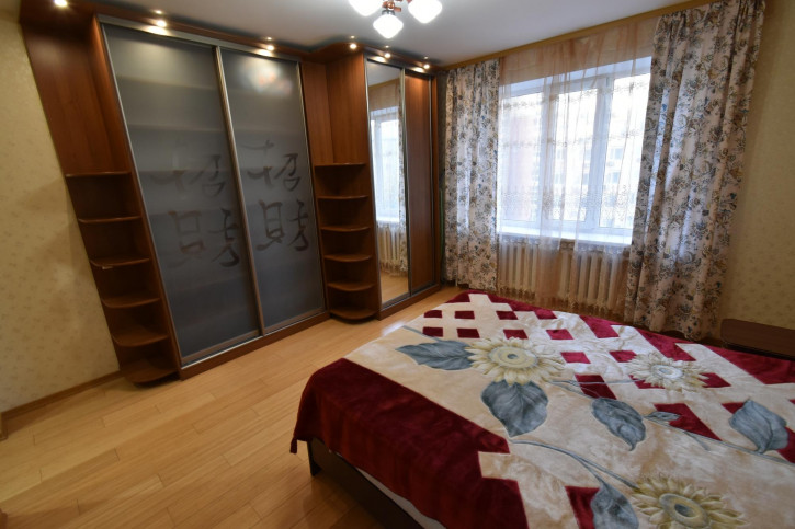 2-комн квартира Ленина ул, 99
