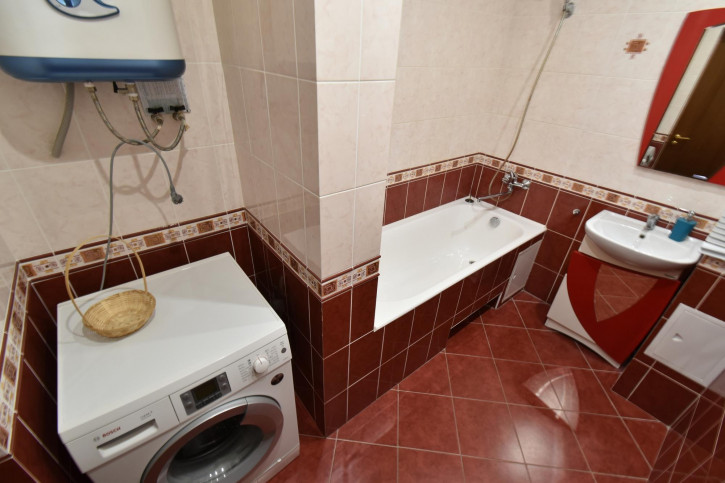 2-комн квартира Ленина ул, 99