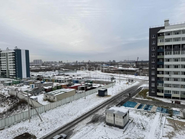 1-комн квартира в новом доме Героев космоса, 13