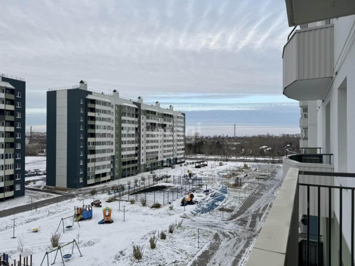 1-комн квартира в новом доме Героев космоса, 13