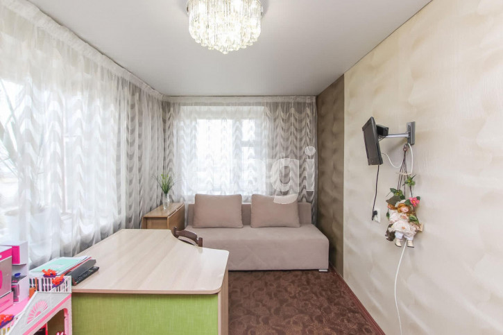 4-комн квартира Сосьвинская, 47