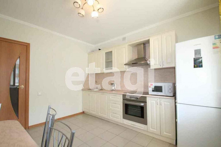 2-комн квартира Комсомольская, 75