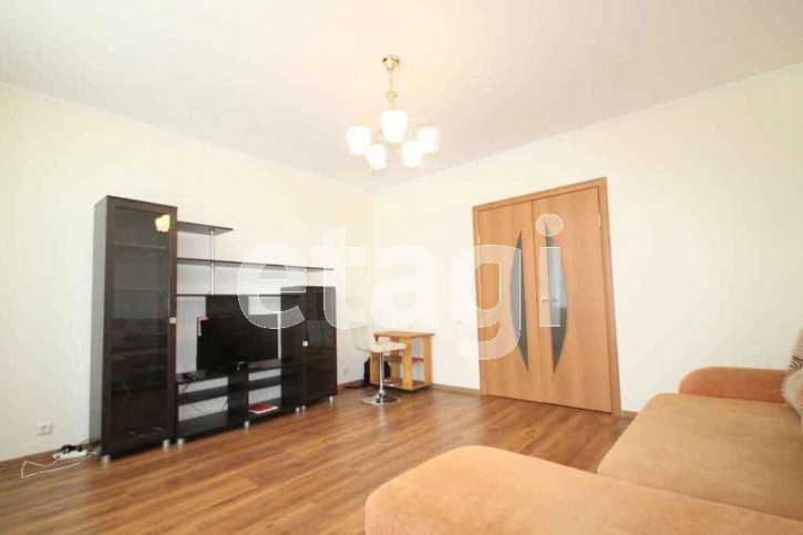 2-комн квартира Комсомольская, 75
