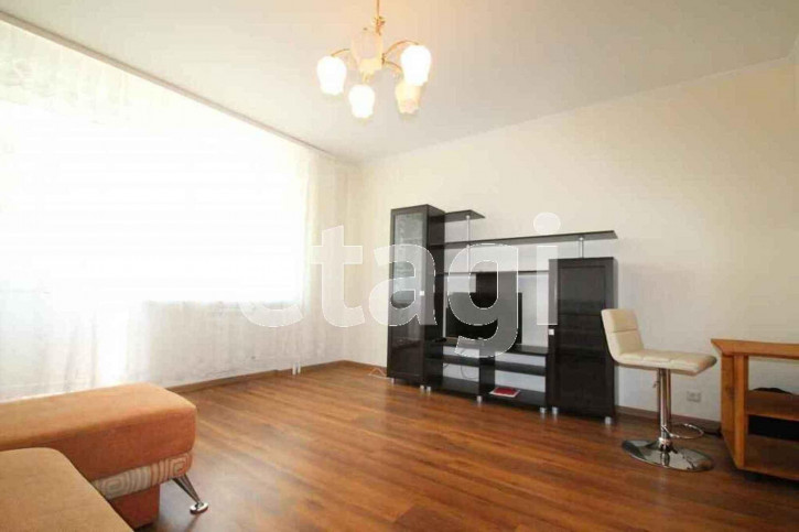 2-комн квартира Комсомольская, 75
