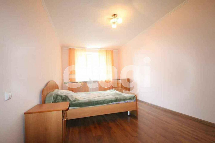 2-комн квартира Комсомольская, 75