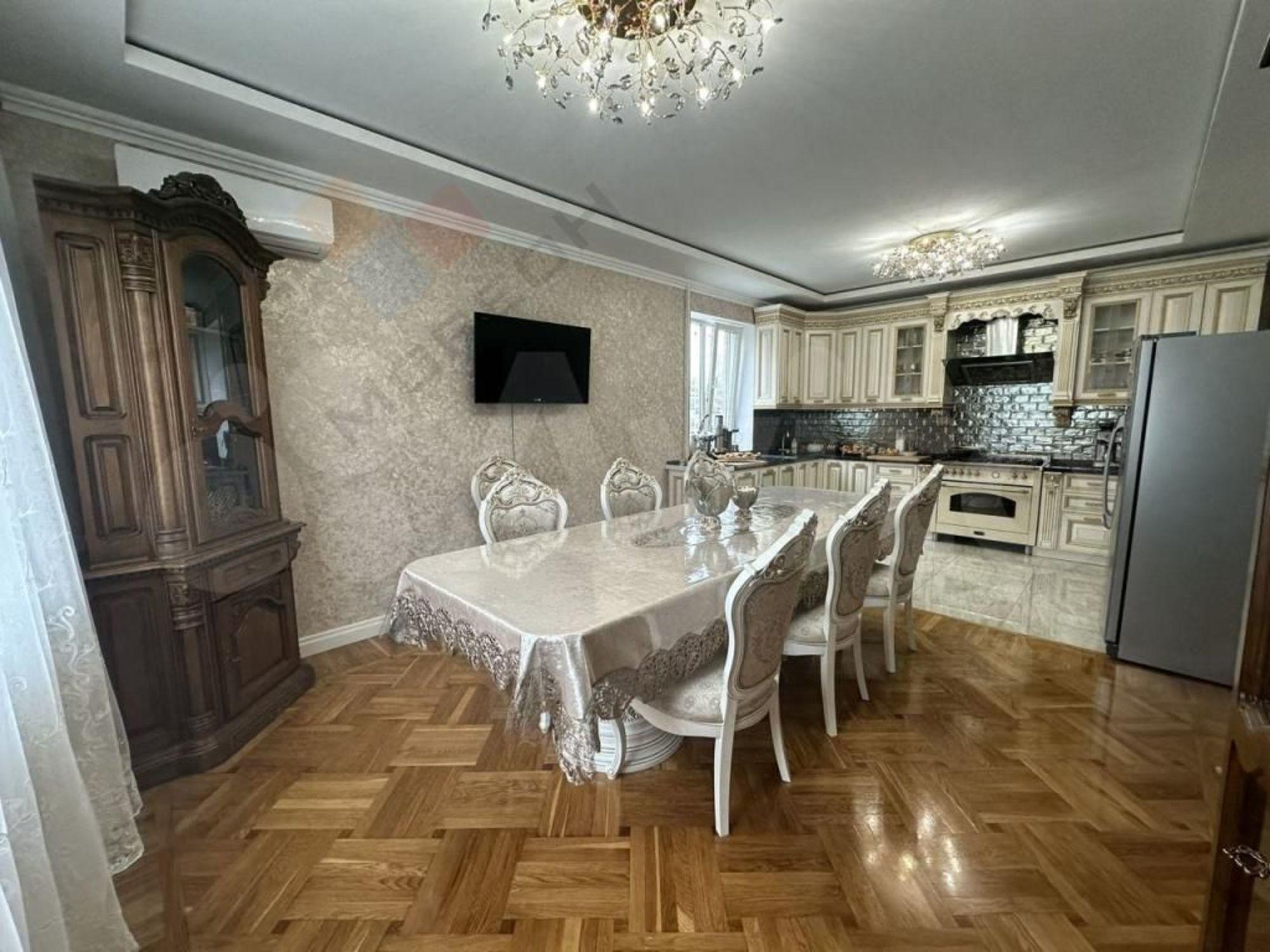 Купить дачу, дом, коттедж за 34 300 000 рублей на Будённого ул, 211