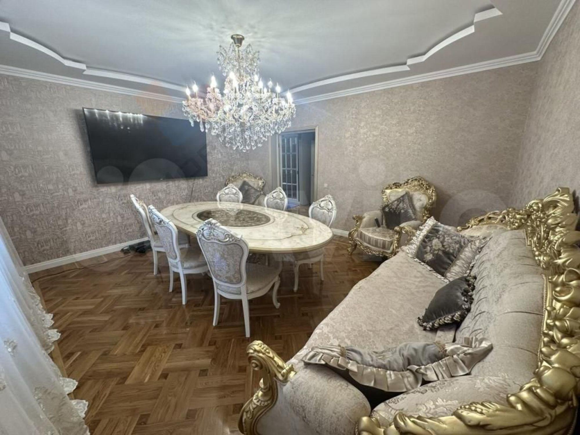 Купить дачу, дом, коттедж за 34 300 000 рублей на Будённого ул, 211