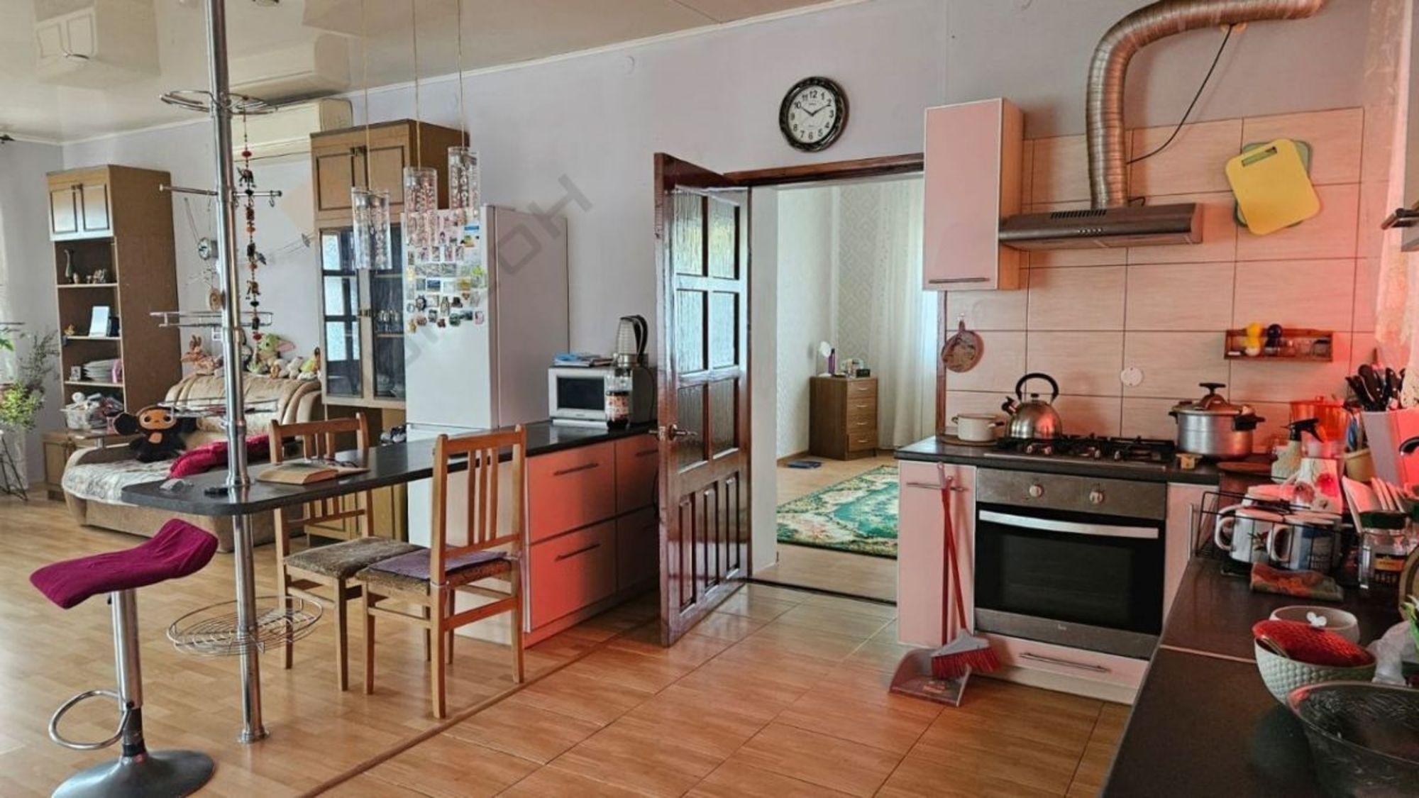 Купить дачу, дом, коттедж за 19 000 000 рублей на Автолюбителей ул, 18