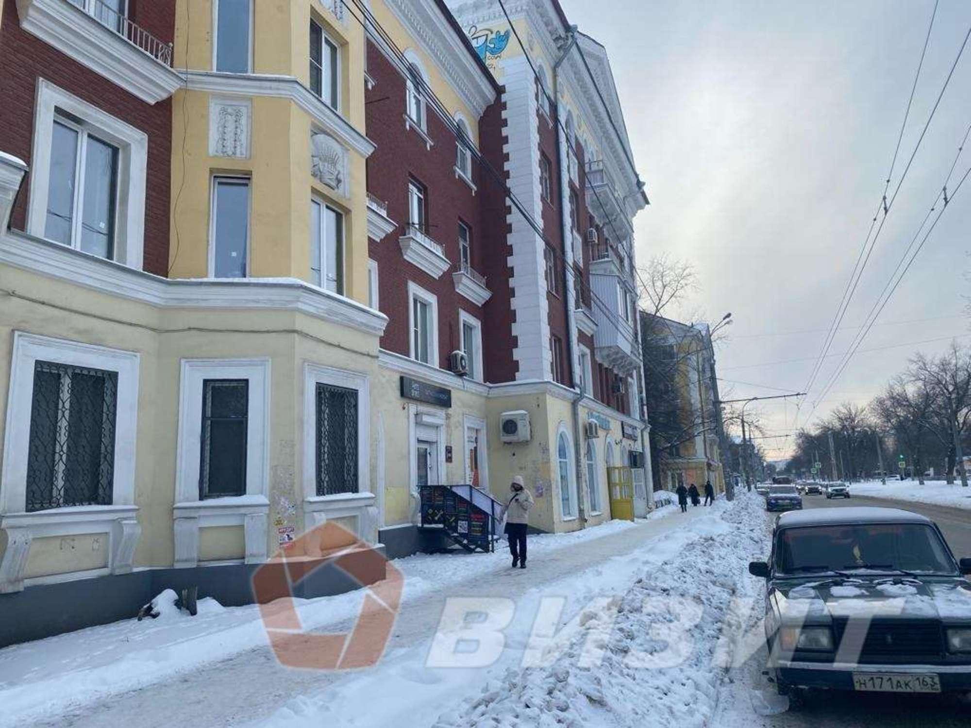 Сдать торговое помещение за 19 200 рублей на Победы улица, 105