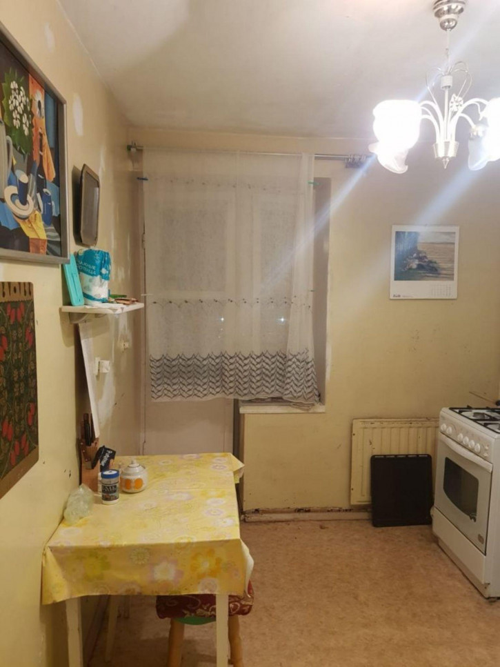 4-комн квартира Краснодонцев ул, 94
