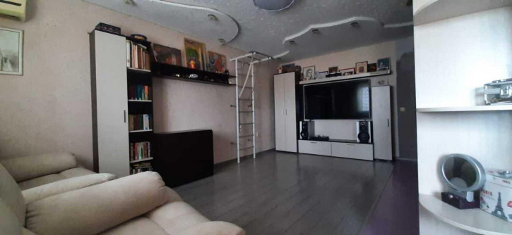 2-комн квартира улица Горького, 70