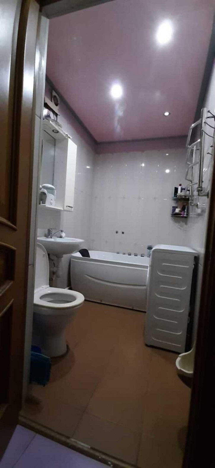 2-комн квартира улица Горького, 70