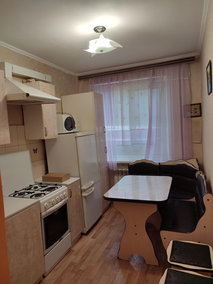 3-комн квартира в новом доме Полтавская 49