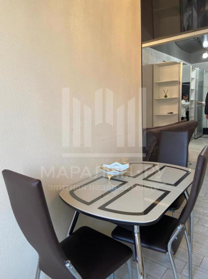 2-комн квартира Чехова, 63