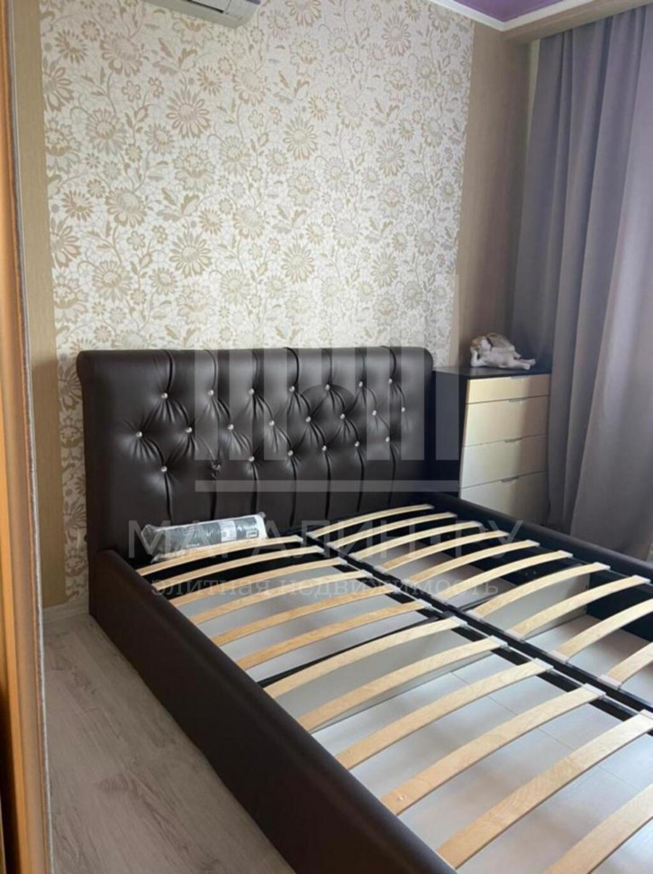 2-комн квартира Чехова, 63