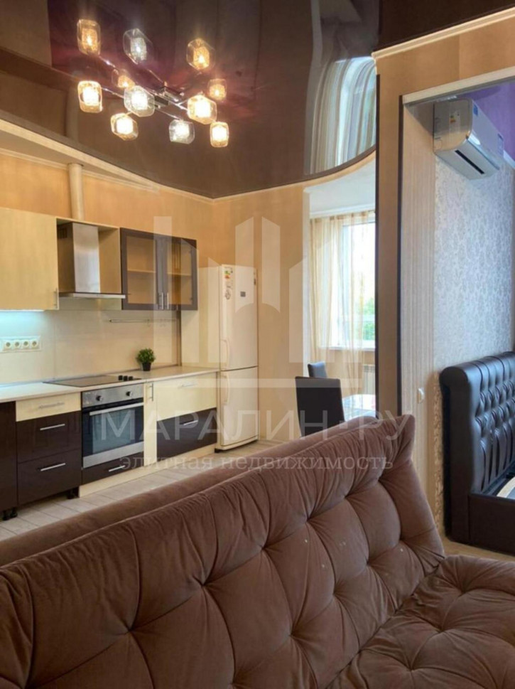 2-комн квартира Чехова, 63