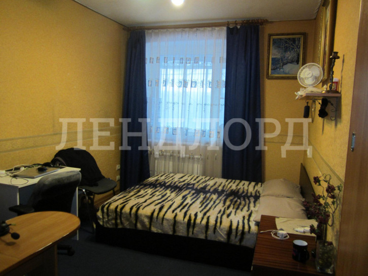3-комн квартира улица Зорге, 66