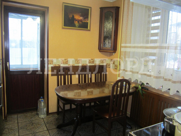 3-комн квартира улица Зорге, 66