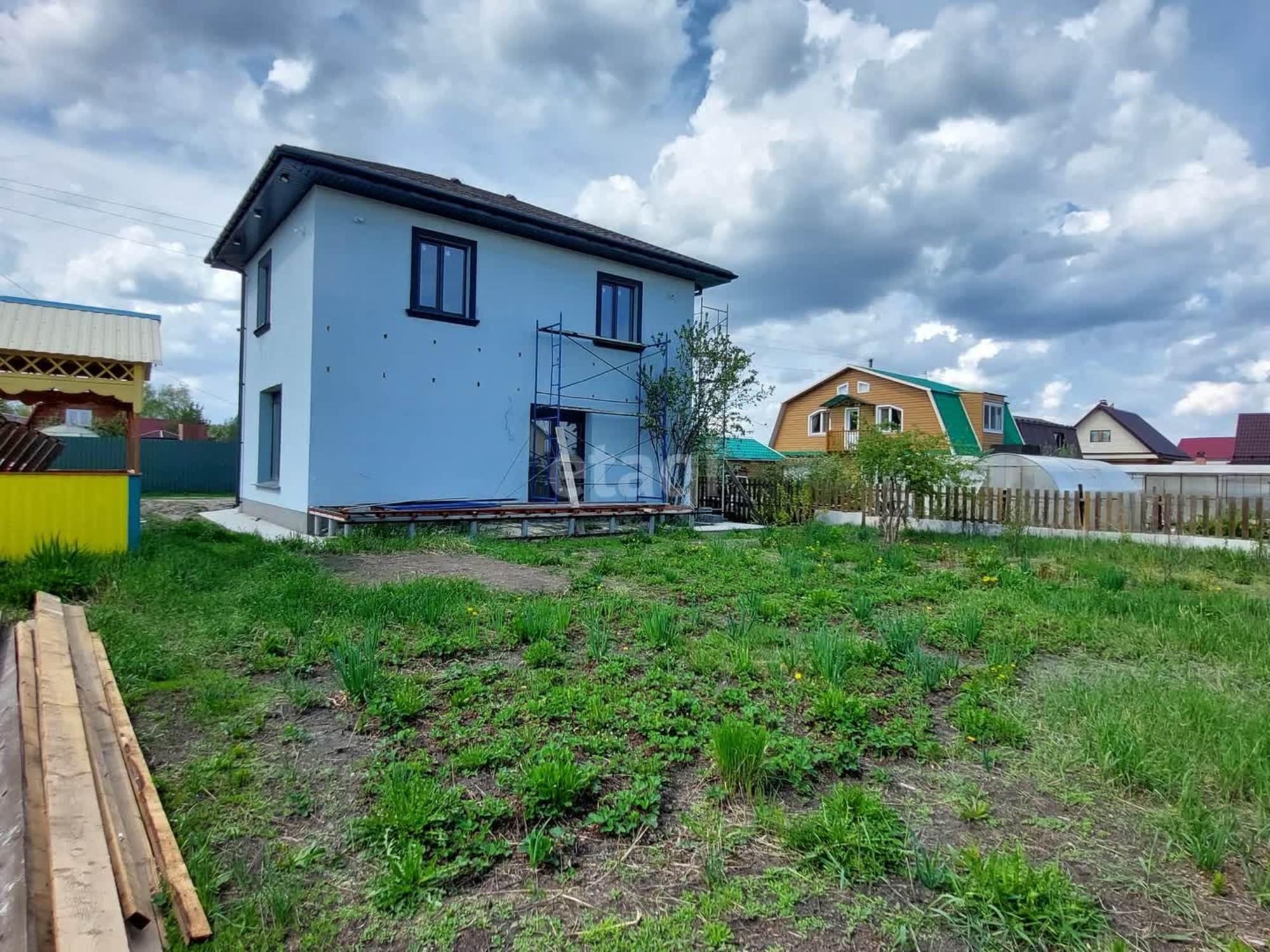 Купить дачу, дом, коттедж за 9 350 000 рублей на Клубничная, 188