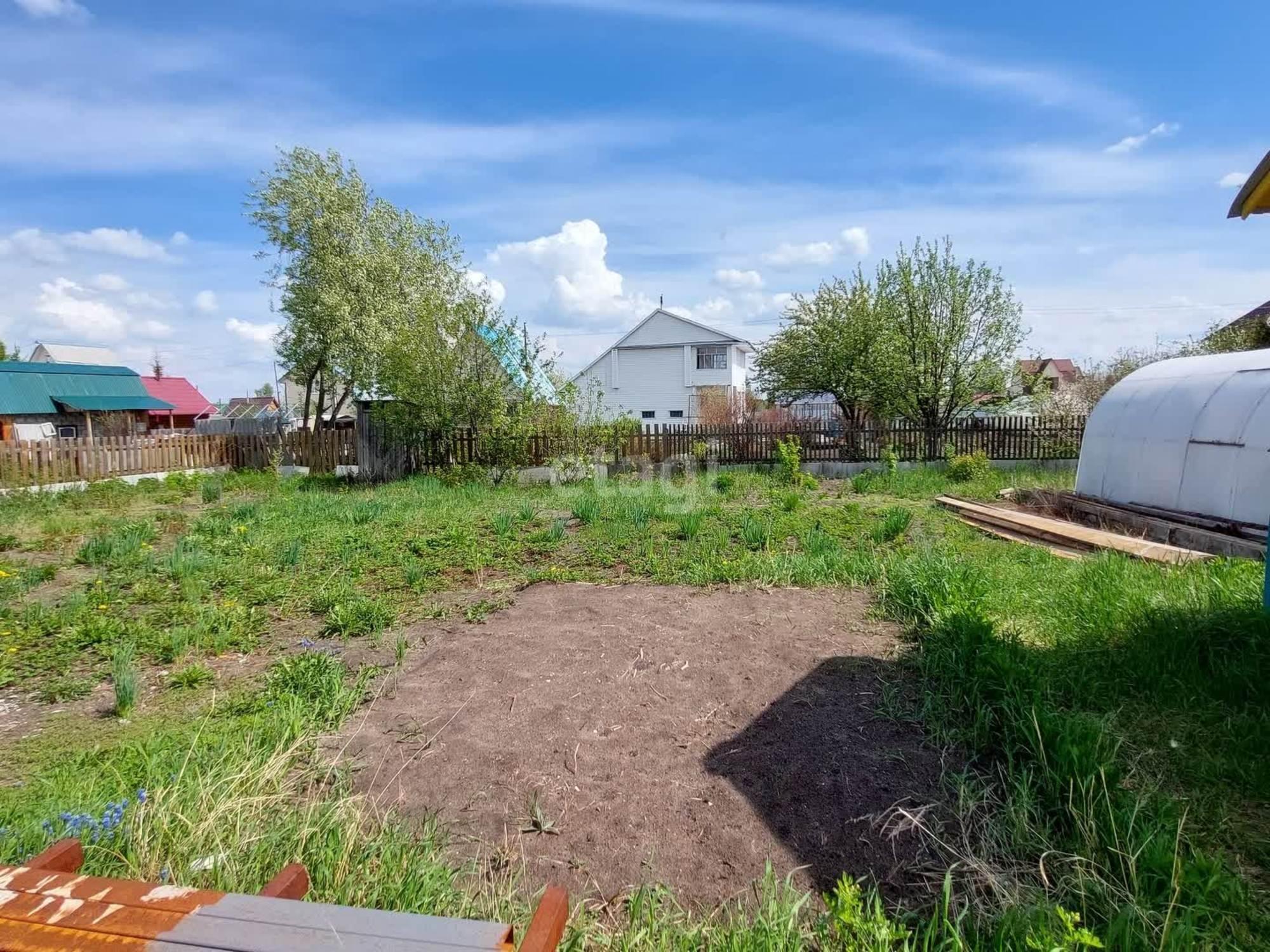Купить дачу, дом, коттедж за 9 350 000 рублей на Клубничная, 188