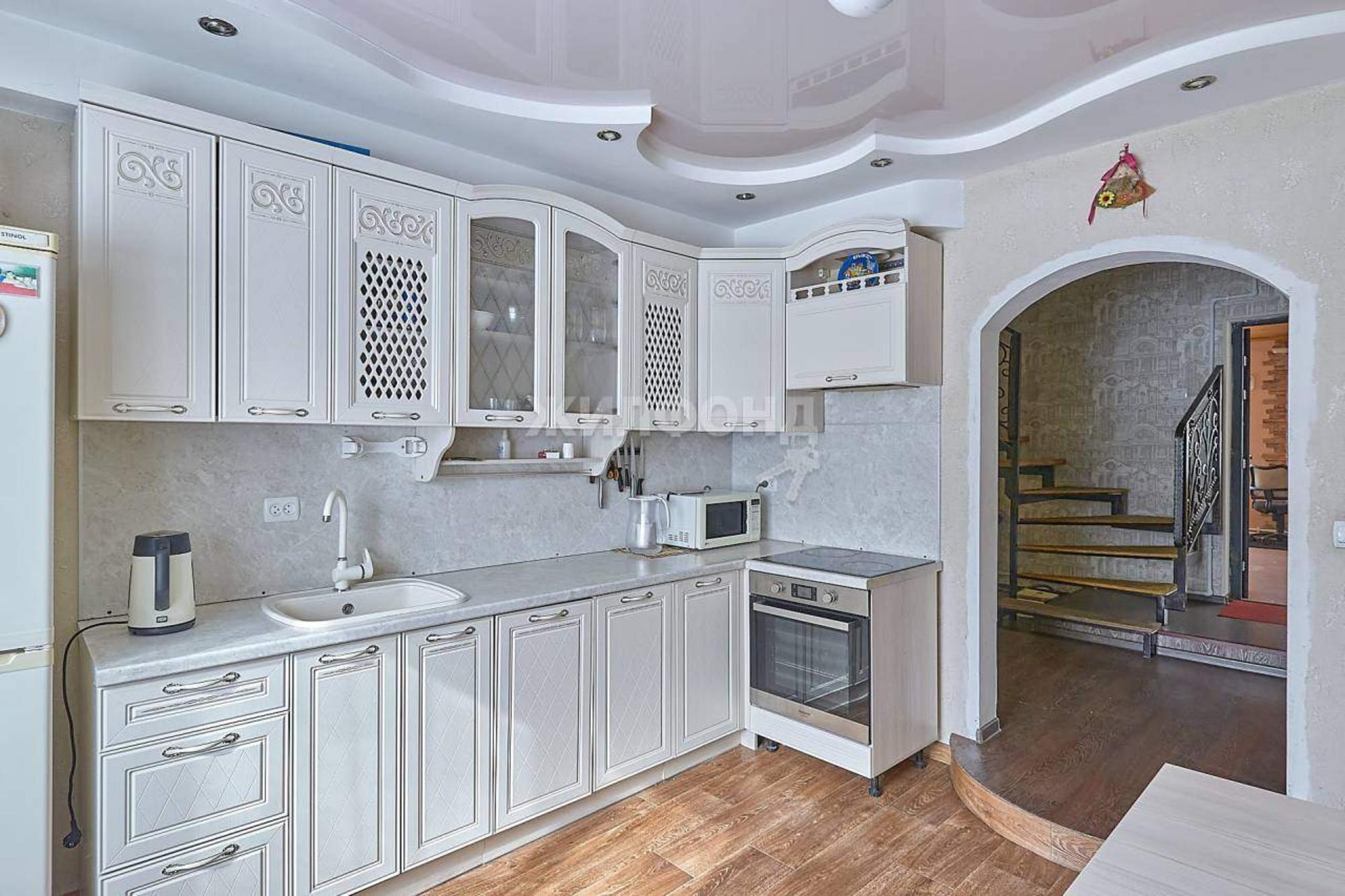 Купить дачу, дом, коттедж за 13 500 000 рублей на Ново-Деповская улица