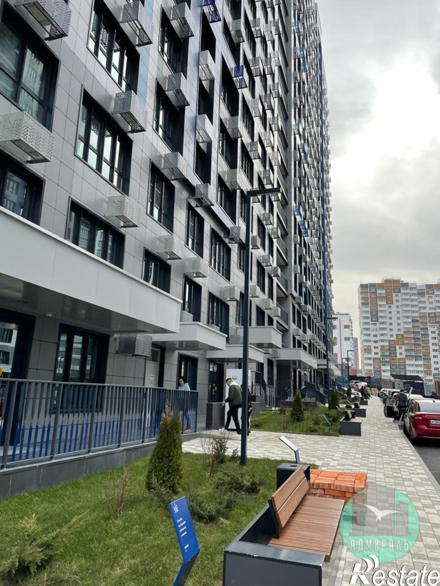 Продажа 2-комн квартиры муниципальное образование Новороссийск,Алексея Матвейкина улица,1Ак4