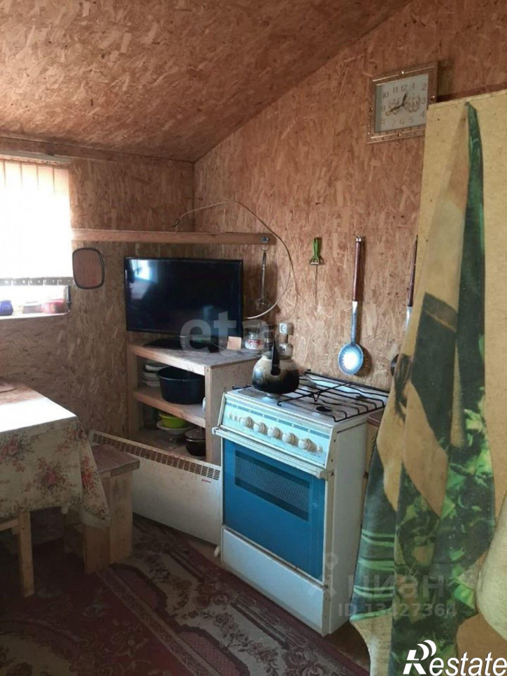Склад Центральная улица, поселок Учхоз