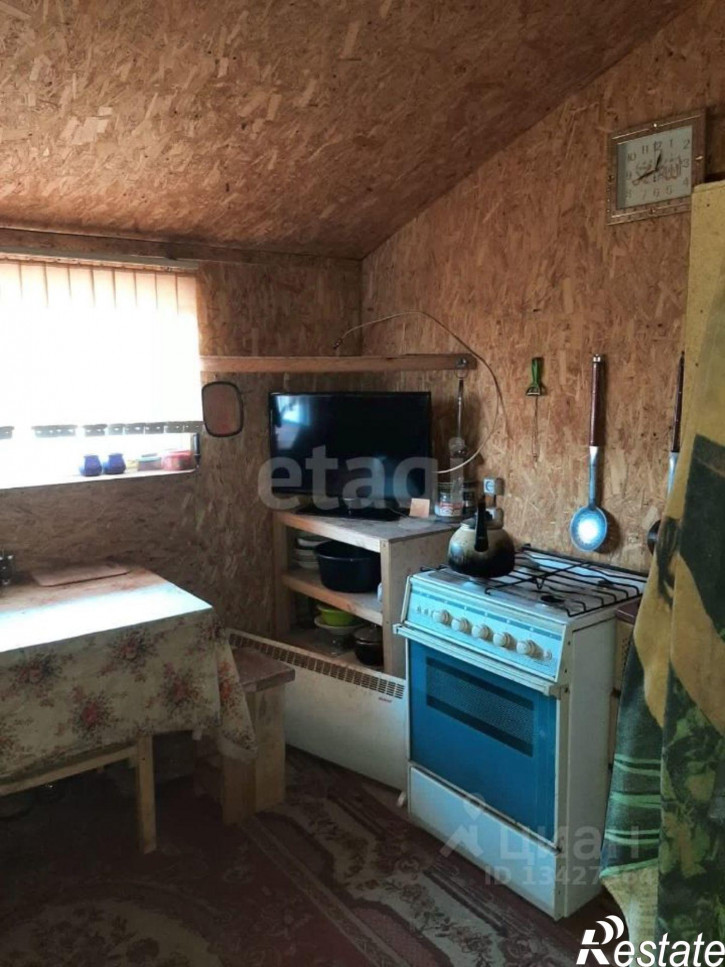 Склад Центральная улица, поселок Учхоз