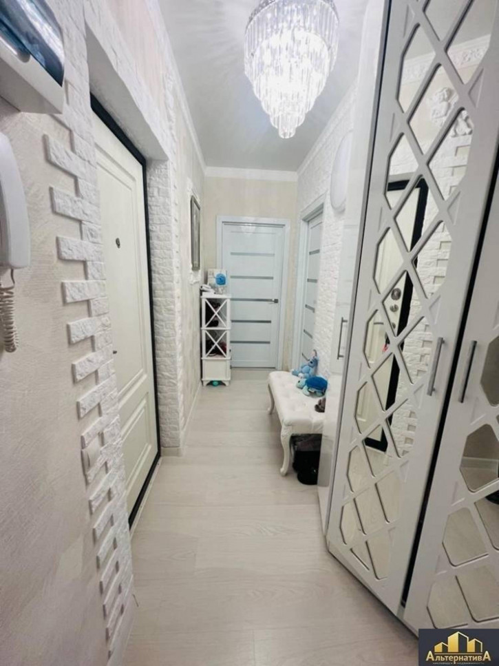 2-комн квартира Набережная ул.