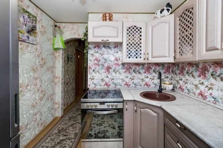 3-комн квартира Мельникайте, 50