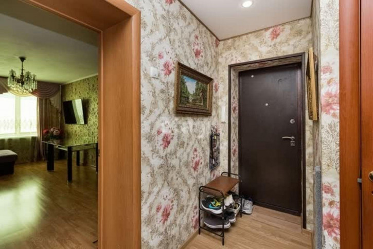 3-комн квартира Мельникайте, 50