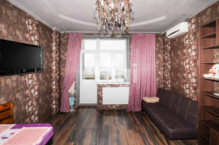 1-комн квартира Малыгина, 90