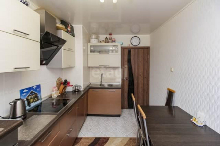 3-комн квартира Домостроителей, 18