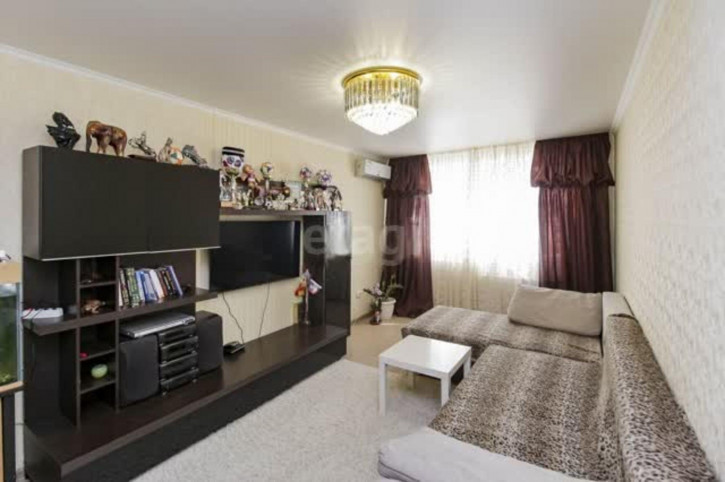 3-комн квартира Домостроителей, 18