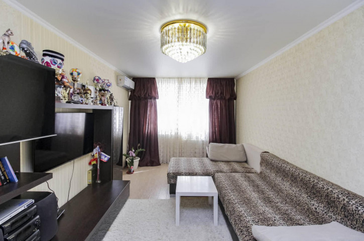 3-комн квартира Домостроителей, 18