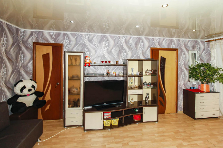 2-комн квартира Луначарского, 9