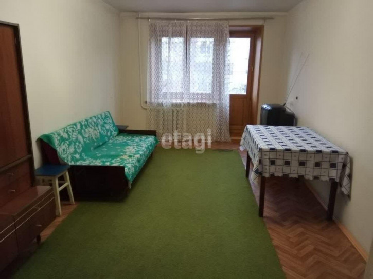 2-комн квартира Мельникайте, 50