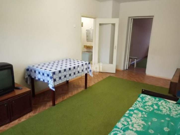 2-комн квартира Мельникайте, 50