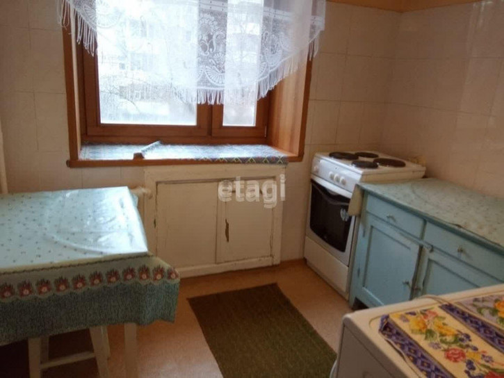 2-комн квартира Мельникайте, 50